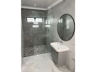 Beautiful 2-Bedroom And 2-Bath Separate Entrance To Rent In Pinelands