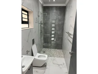 Beautiful 2-Bedroom And 2-Bath Separate Entrance To Rent In Pinelands