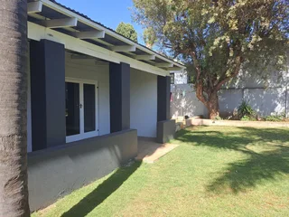 Secure 3-bedroom And 2-Bathroom House In Kensington