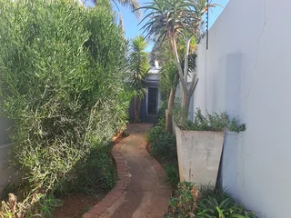 Secure 3-bedroom And 2-Bathroom House In Kensington