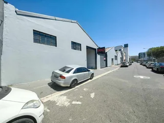 913m² Industrial Space To Let in Salt River