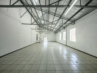 913m² Industrial Space To Let in Salt River
