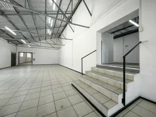 913m² Industrial Space To Let in Salt River