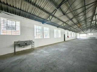 913m² Industrial Space To Let in Salt River