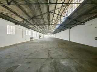 913m² Industrial Space To Let in Salt River