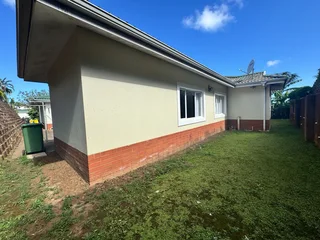 Spacious 4-Bedroom House For Sale In Sought-After Edgemount Estate