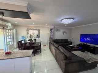 FOR SALE 3 BEDROOM DUPLEX FOR SALE IN EDGEMOUNT ESTATE