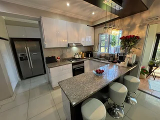 FOR SALE 3 BEDROOM DUPLEX FOR SALE IN EDGEMOUNT ESTATE