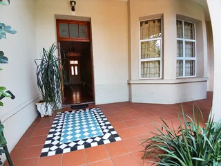 One of a kind 2 bedroom Pet Friendly unit in Musgrave....