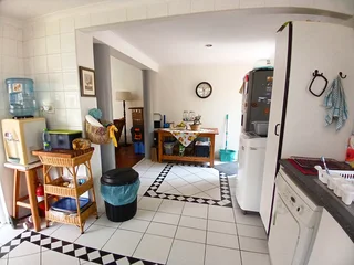 One of a kind 2 bedroom Pet Friendly unit in Musgrave....