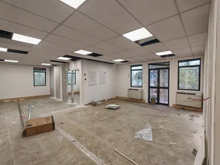 130m² Office To Let – Faerie Glen – Modern Corporate Space With Balcony Views