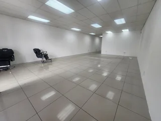 126 m² Office To Let – Waterkloof Ridge – Prime Main Road Exposure