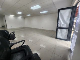 126 m² Office To Let – Waterkloof Ridge – Prime Main Road Exposure