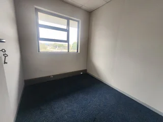 216m² Office To Let – Waterkloofrand – Prime Exposure With Back-Up Power