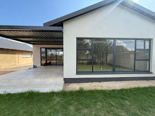 Prime Commercial Property to Let - 74 Carol Street, Mindalore, Krugersdorp