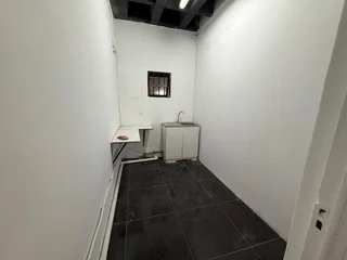 250m² Retail Space to Rent, Village on Main in Parklands