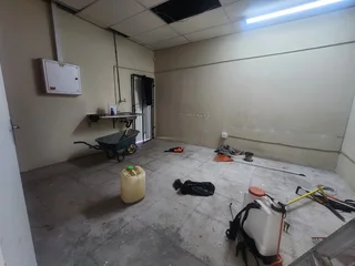 126 m² Office To Let – Waterkloof Ridge – Prime Main Road Exposure