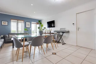 Cosy three bedroom townhouse to rent in Oudewesthof