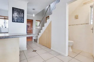 Cosy three bedroom townhouse to rent in Oudewesthof