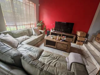 3 Bedroom double story Secured home in Mulbarton For Rent