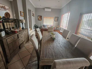 3 Bedroom double story Secured home in Mulbarton For Rent