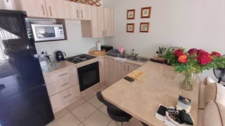 Lovely ground floor 2 bedroom apartment in a double storey standalone building