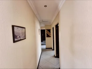 Neat 3-Bedroom Cluster – Secure, Stylish &amp; Convenient