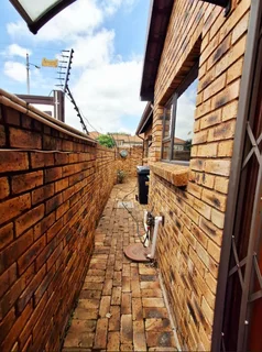 Neat 3-Bedroom Cluster – Secure, Stylish &amp; Convenient