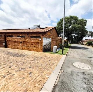 Neat 3-Bedroom Cluster – Secure, Stylish &amp; Convenient