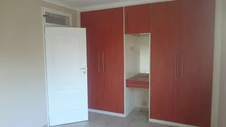 Pet-friendly 3-Bedroom And 1-Bathroom House In Norkem Park