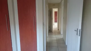 Pet-friendly 3-Bedroom And 1-Bathroom House In Norkem Park