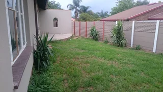 Pet-friendly 3-Bedroom And 1-Bathroom House In Norkem Park