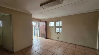 Mini Unit TO LET in Jet Park