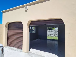 Spacious Family Home in Prime Location Beacon Bay