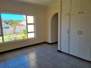 Spacious Family Home in Prime Location Beacon Bay