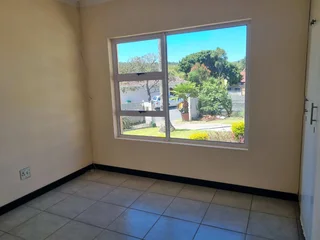 Spacious Family Home in Prime Location Beacon Bay