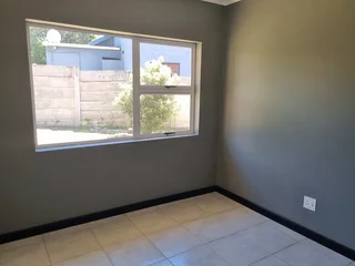 Spacious Family Home in Prime Location Beacon Bay