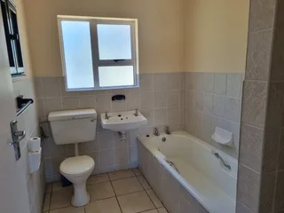 Spacious Family Home in Prime Location Beacon Bay