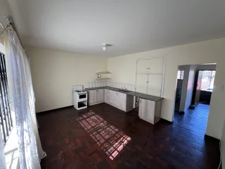 Secure 1-Bedroom Apartment In Violet Street, Rosettenville