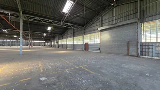 5,750  Warehouse TO LET in a Secure Park in Boksburg East