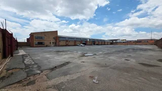 Free standing property with large yard TO LET in Aderbolt/Benoni