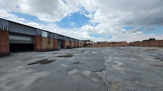 Free standing property with large yard TO LET in Aderbolt/Benoni