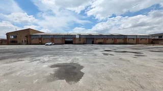 Free standing property with large yard TO LET in Aderbolt/Benoni