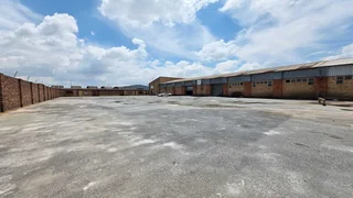 Free standing property with large yard TO LET in Aderbolt/Benoni