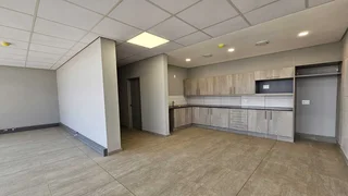 Showroom space available To Let with exposure on the R24 in Meadowdale.