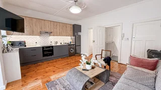 A Sun-Filled Top-Floor Gem in the Heart of Green Point!