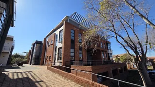 160 Square Meter Commercial unit to let on Witch-Hazel Avenue in Highveld