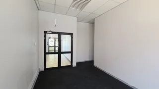160 Square Meter Commercial unit to let on Witch-Hazel Avenue in Highveld