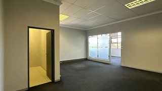 308 Square Meter Commercial unit to let in Highveld with proximity to highway