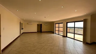 700 Square Meter Office unit to let in the business hub, Highveld